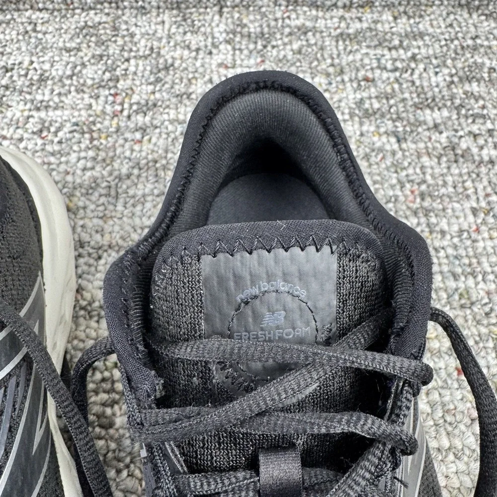 New Balance sneakers pictures black